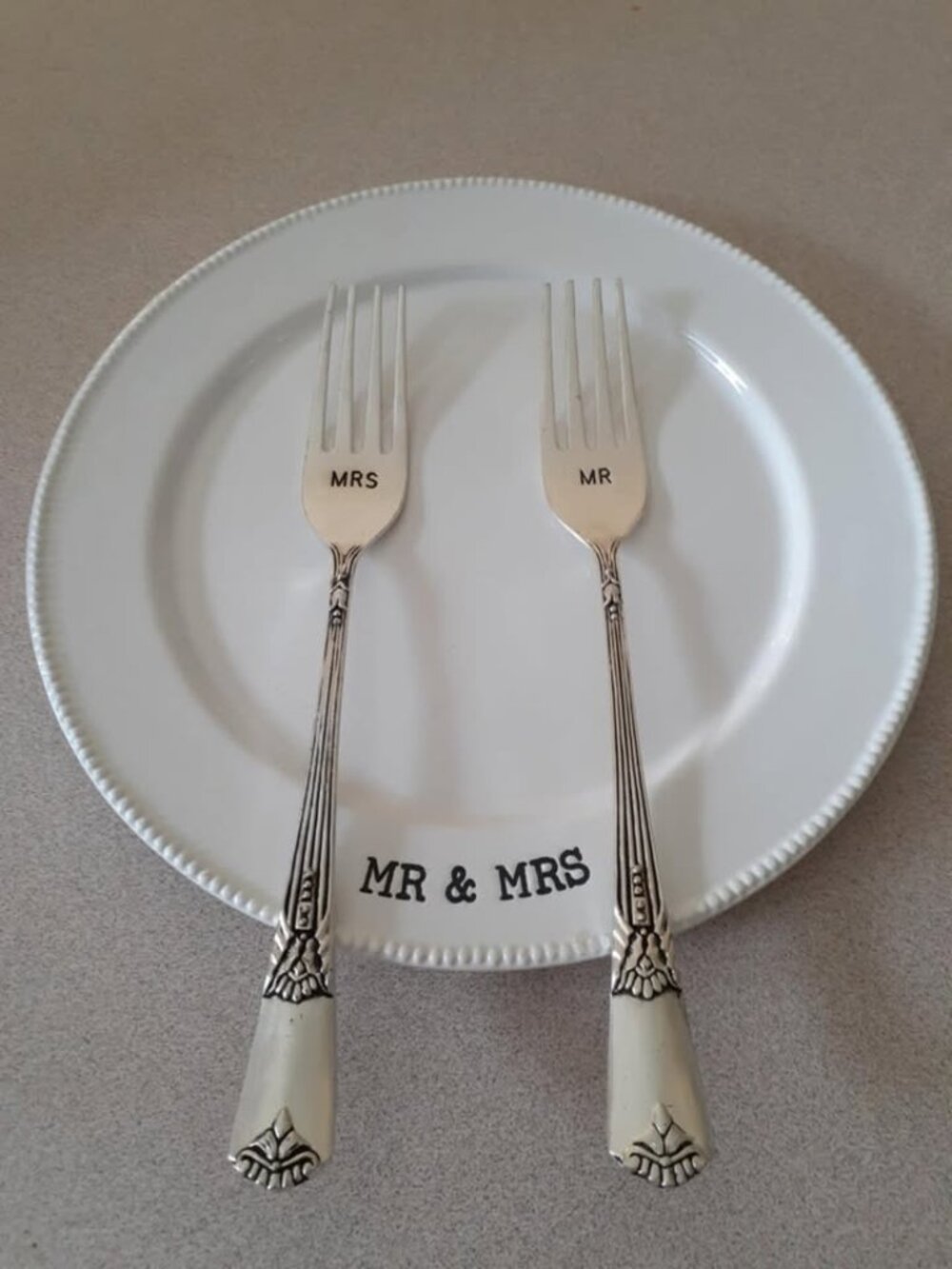 MUD PIE - Mr & Mrs Cake Plate, Fork Set & Serving Utensils